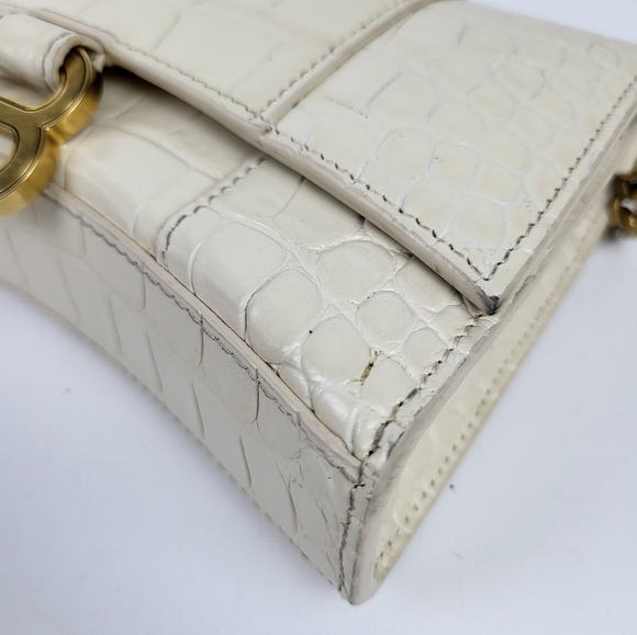 BALENCIAGA - Crocodile Embossed Leather Hourglass Wallet On Gold Chain - Picture 5 of 14